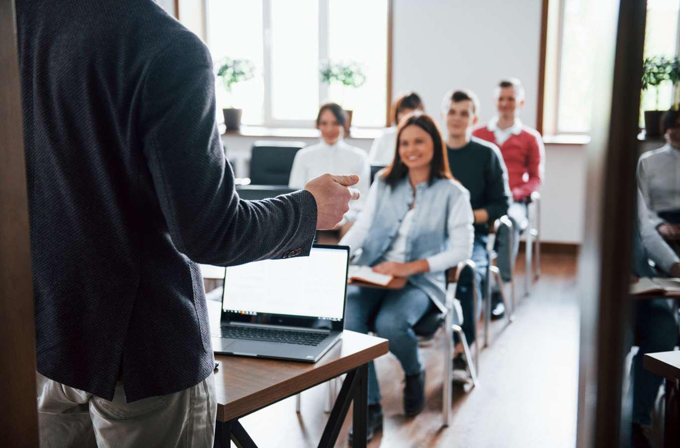 Sala de aula para ilustrar faculdade que aceitam prouni