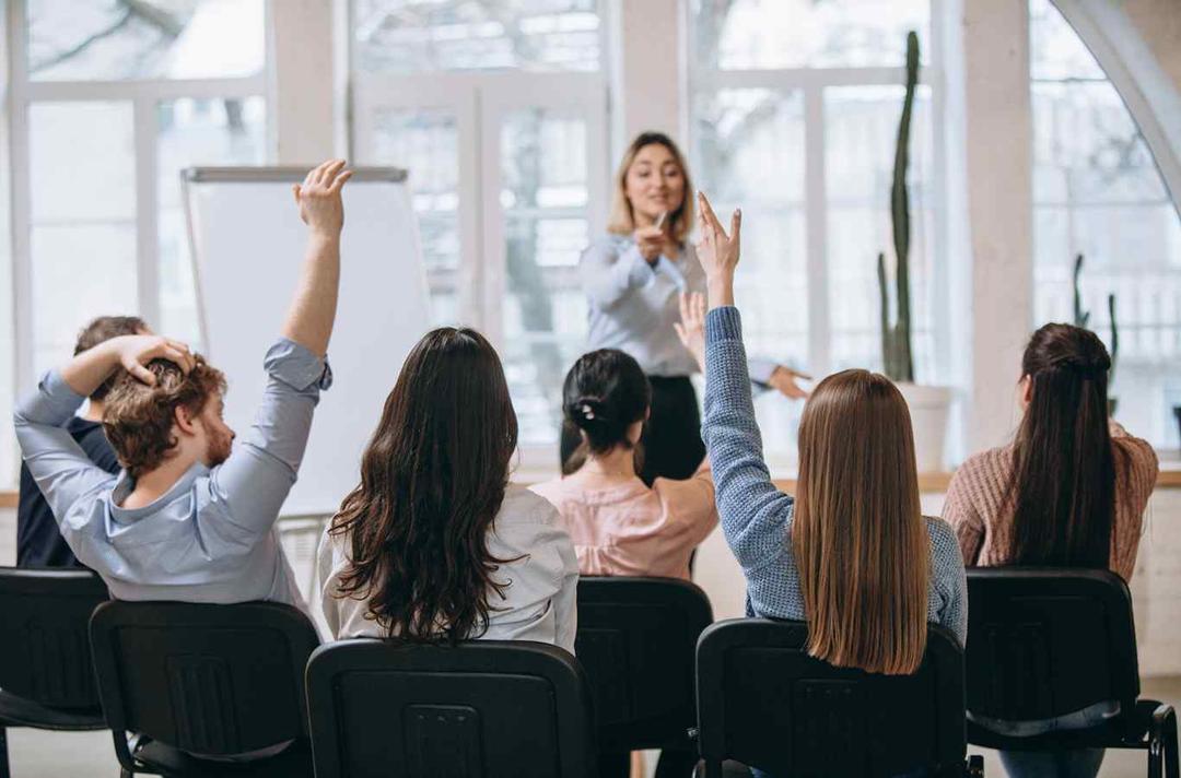 Como dar aula em faculdade? Conheça a carreira!